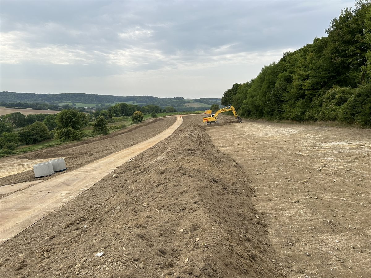 Ontgraving door een machine op de Fromberg