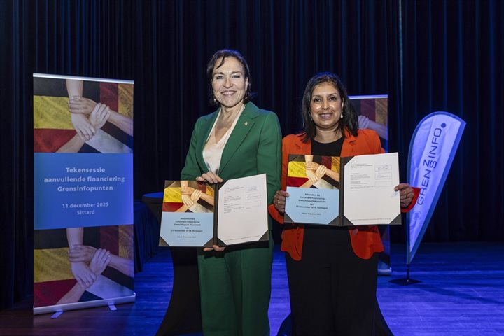 Tijdens de Grenslandconferentie in Sittard-Geleen hebben minister Mariëlle Paul (Sociale Zaken en Werkgelegenheid) en gedeputeerde Elianne Demollin-Schneiders de Nederlandse investering officieel bekrachtigd.