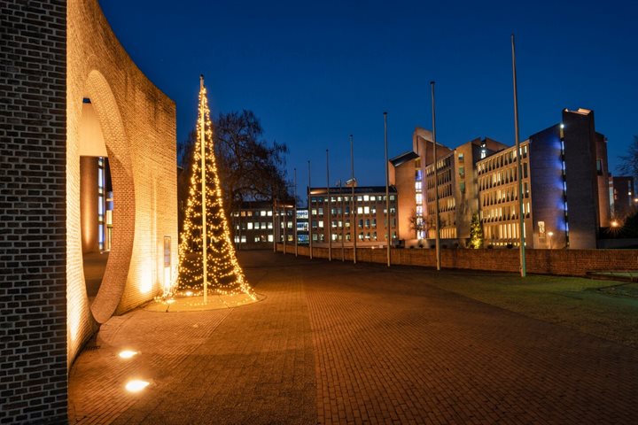 Kerstboom bij het Gouvernement