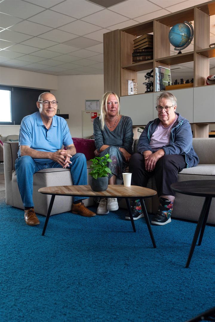 Van links naar rechts: Thijs Scheepers, Carola Nieuwenhuis en Inez Henker