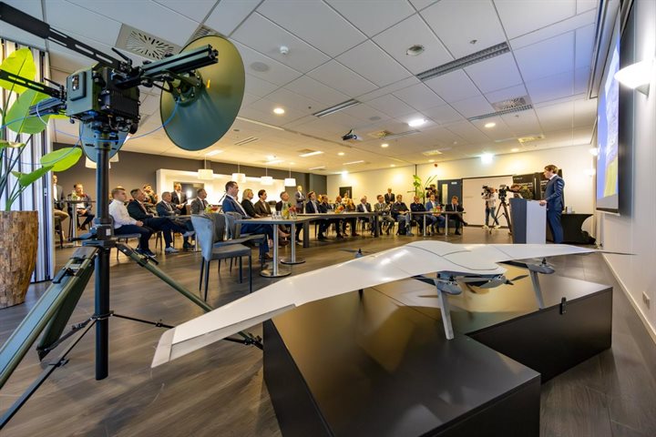 Ondertekening defensie drone